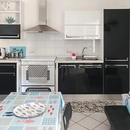 度假居 3 Bedroom Gorgeous Home In Ispica 伊斯皮卡