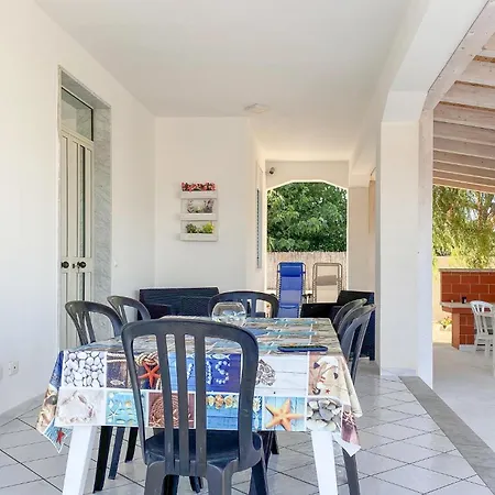 3 Bedroom Gorgeous Home In Ispica 度假居 *