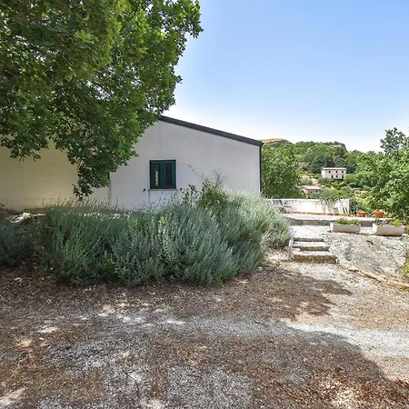 Holiday home Pet Friendly In With Wifi Corleone