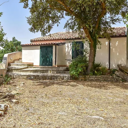 Holiday home Pet Friendly In With Wifi